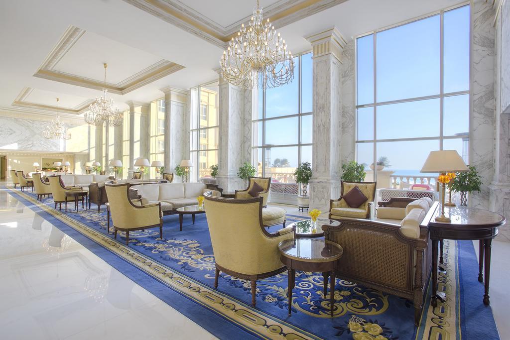The Regency Hotel, Kuwait Kuwait City Exterior foto The lobby