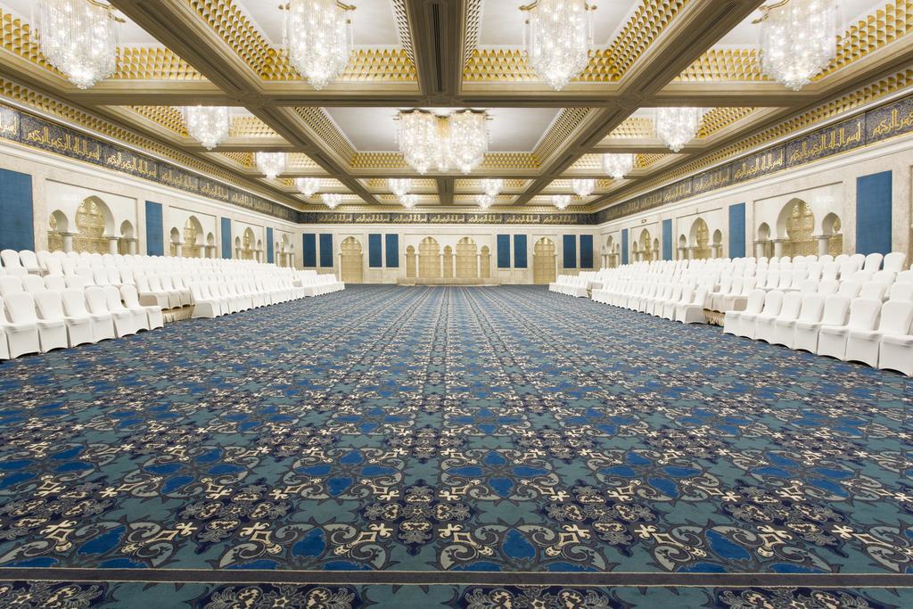 The Regency Hotel, Kuwait Kuwait City Exterior foto The interior of the main hall